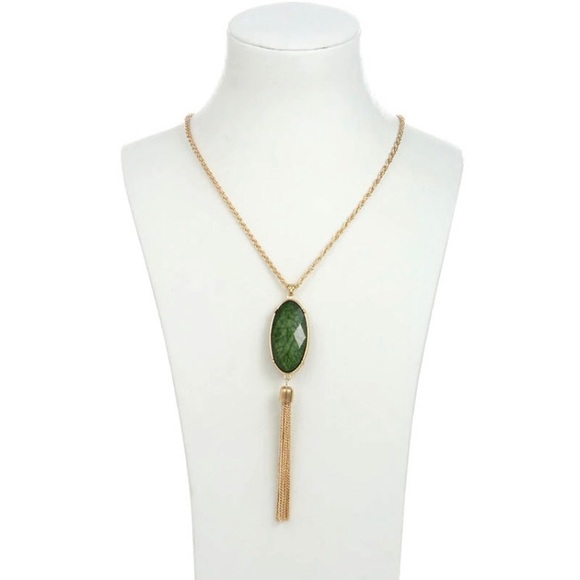 NEW!๐๐GREEN & CHAMPAGNE ๐พ GOLD TASSEL NECKLACE! - Picture 3 of 6